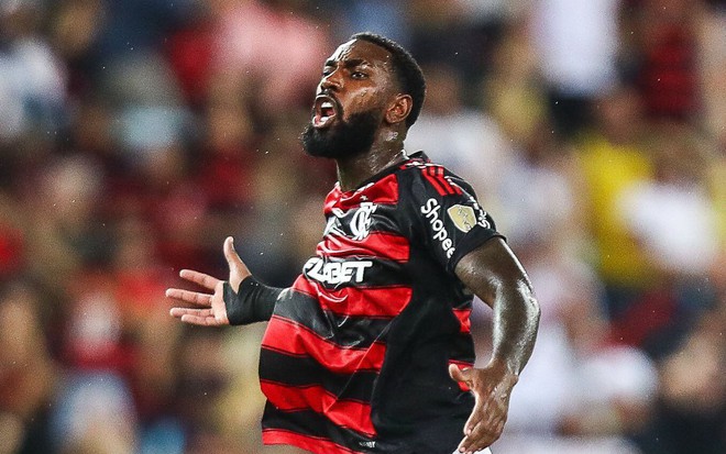 Gerson em jogo do Flamengo