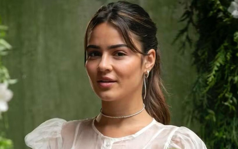 Giullia Buscaccio no remake da novela Renascer