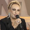 A apresentadora Ana Maria Braga durante conversa com a imprensa nos bastidores do programa Chef de Alto Nível