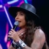 Carlinhos Brown canta com Lauana Prado no palco do Domingão com Huck