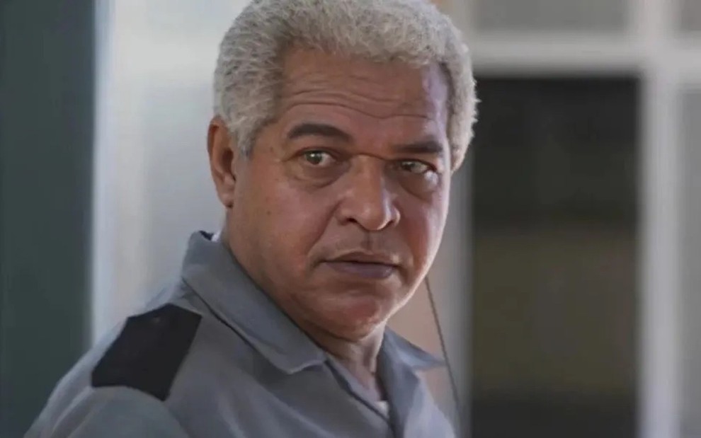 Adélio Lima está em cena como Luisão na novela Dona de Mim, da Globo