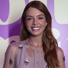 Giovanna Lancellotti posa na festa de lançamento da novela Dona de Mim, da Globo