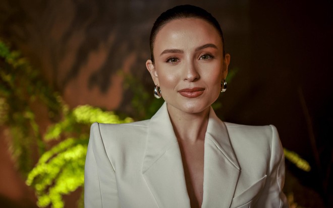 Larissa Manoela posa em festa de lançamento da novela Êta Mundo Melhor!, da TV Globo