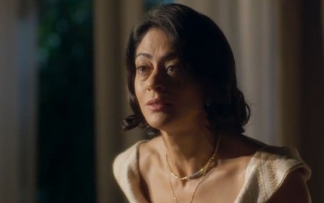A atriz Carol Castro como Clarice em cena de Garota do Momento