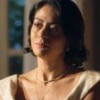 A atriz Carol Castro caracterizada como Clarice em cena de Garota do Momento
