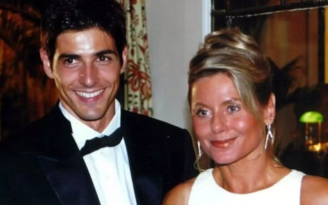 Reynaldo Gianecchini e Vera Fischer posam em cena de Laços de Família