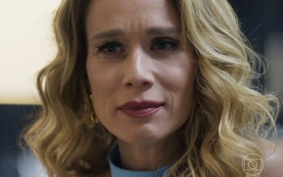 Mariana Ximenes está em cena como Ísis em Mania de Você, da Globo