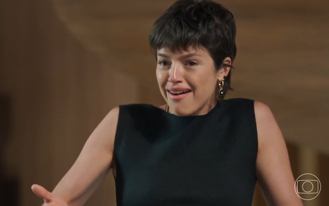 Agatha Moreira em cena como Luma em Mania de Você, da Globo