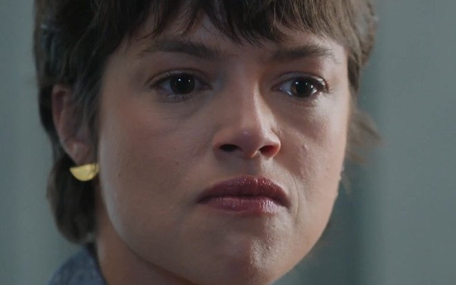 Agatha Moreira em cena de Mania de Você como Luma
