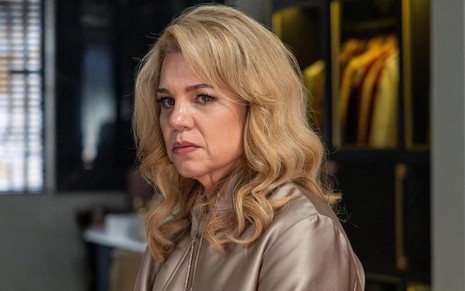 Isabel Teixeira está em cena como Pilar na novela Quem Ama Cuida, da TV Globo