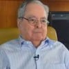 Foto mostra Benedito Ruy Barbosa durante entrevista