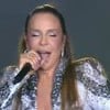 Ivete Sangalo faz careta enquanto canta no Show da Virada