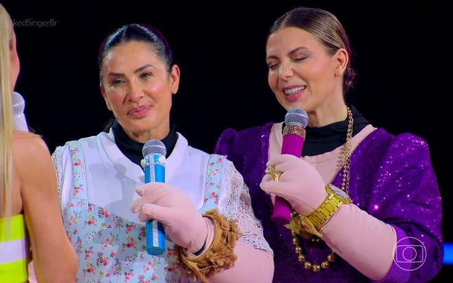 Scheila Carvalho e Sheila Mello conversam com Eliana no palco do The Masked Singer Brasil