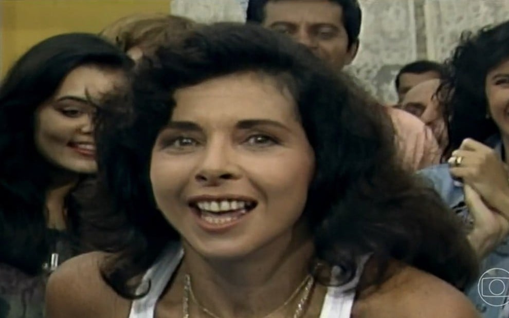 Betty Faria está animada em cena do último capítulo de Tieta