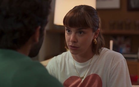 Alice Wegmann como Solange no remake de Vale Tudo, da Globo