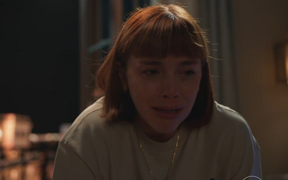 Alice Wegmann chora muito em cena como a Solange de Vale Tudo
