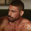 Cauã Reymond em cena como César em Vale Tudo, da Globo