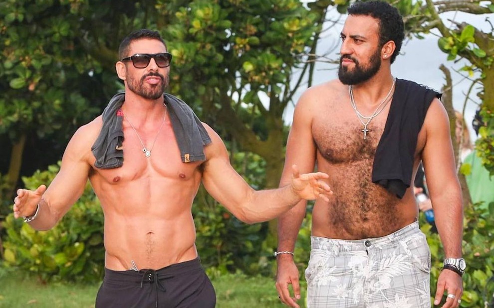 Cauã Reymond contracena com Ricardo Teodoro em Vale Tudo, novela das nove da TV Globo