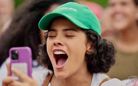 Bella Campos como Maria de Fátima no remake de Vale Tudo, da Globo