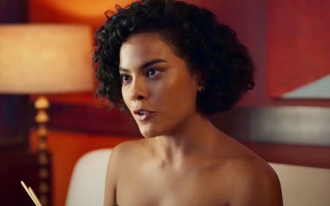 Bella Campos como Maria de Fátima no remake de Vale Tudo, da Globo
