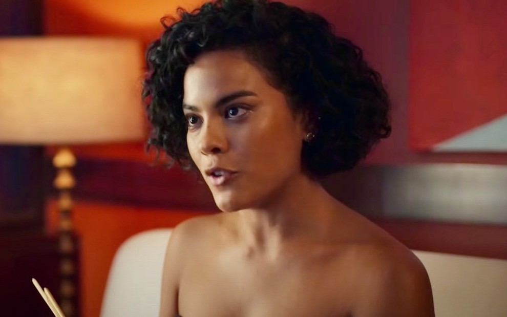 Bella Campos como Maria de Fátima no remake de Vale Tudo, da Globo