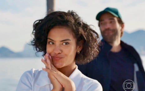 Bella Campos contracena com Humberto Carrão em Vale Tudo, novela da TV Globo