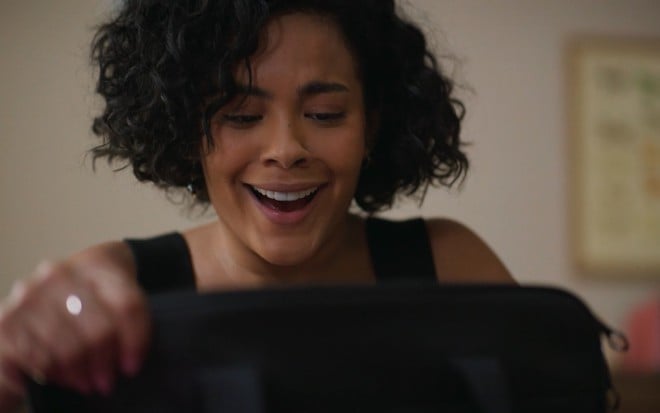 Bella Campos como Maria de Fátima no remake de Vale Tudo, da Globo