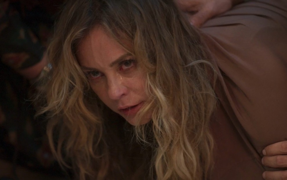 Paolla Oliveira está em cena como Heleninha Roitman no remake de Vale Tudo, da Globo