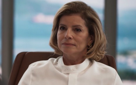 Debora Bloch em cena do remake de Vale Tudo, da Globo, como Odete Roitman