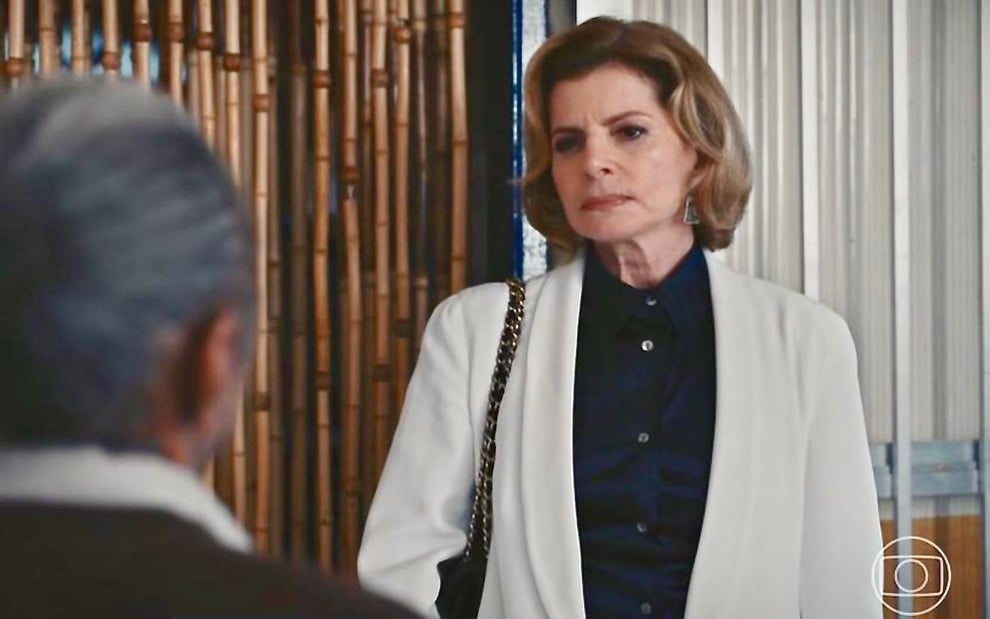 Teca Pereira contracena com Debora Bloch em Vale Tudo, da TV Globo