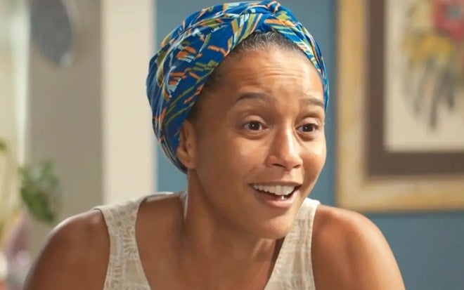 Taís Araujo está em cena como Raquel em Vale Tudo, remake da TV Globo
