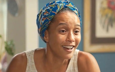 Taís Araujo está em cena como Raquel em Vale Tudo, remake da TV Globo