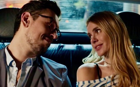 João Vicente de Castro contracena com Carolina Dieckmann em Vale Tudo, da Globo