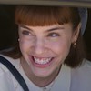 Alice Wegmann como Solange no remake de Vale Tudo, da Globo
