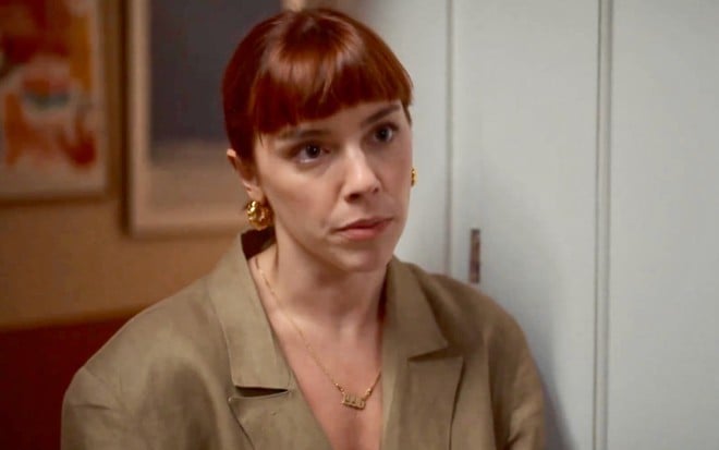 Alice Wegmann como Solange no remake de Vale Tudo, da Globo