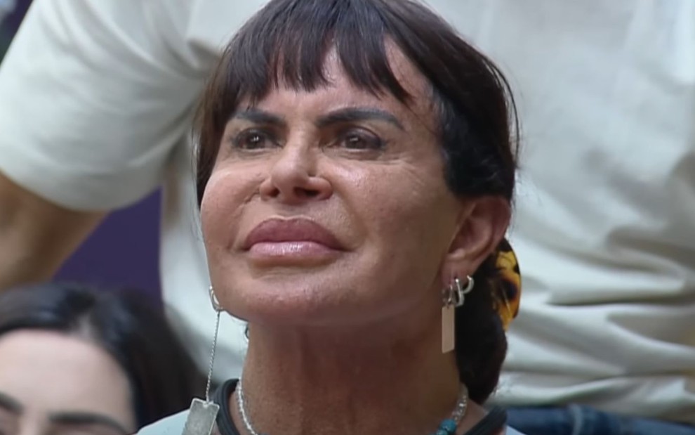 Gretchen sorridente após voltar da D.R. no Power Couple Brasil