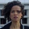 Gugu Mbatha-Raw caracterizada como Sophie em Superfície, com feição assustada