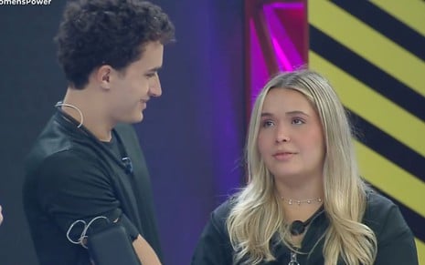 Foto mostra Guilherme e Bia no Power Couple Brasil 7