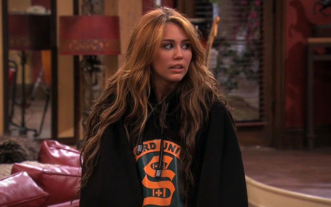 Miley Cyrus em cena da temporada final de Hannah Montana