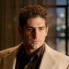 Michael Imperioli tem expressão séria em cena da série Família Soprano