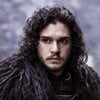 Kit Harington está caracterizado como Jon Snow em foto promocional de Game of Thrones