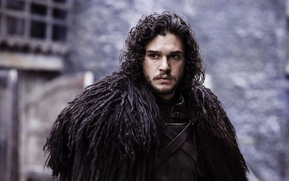 Kit Harington está caracterizado como Jon Snow em foto promocional de Game of Thrones