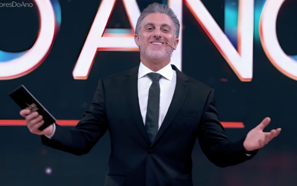 O apresentador Luciano Huck à frente do especial Melhores do Ano