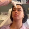 Marcela Munhoz em três momentos de vídeo em que promoveu clínica de estética no Instagram: com microfone da Record, prestes a receber botox e depois