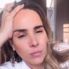Montagem com dois momentos de Wanessa Camargo com expressão doente nos Stories do Instagram
