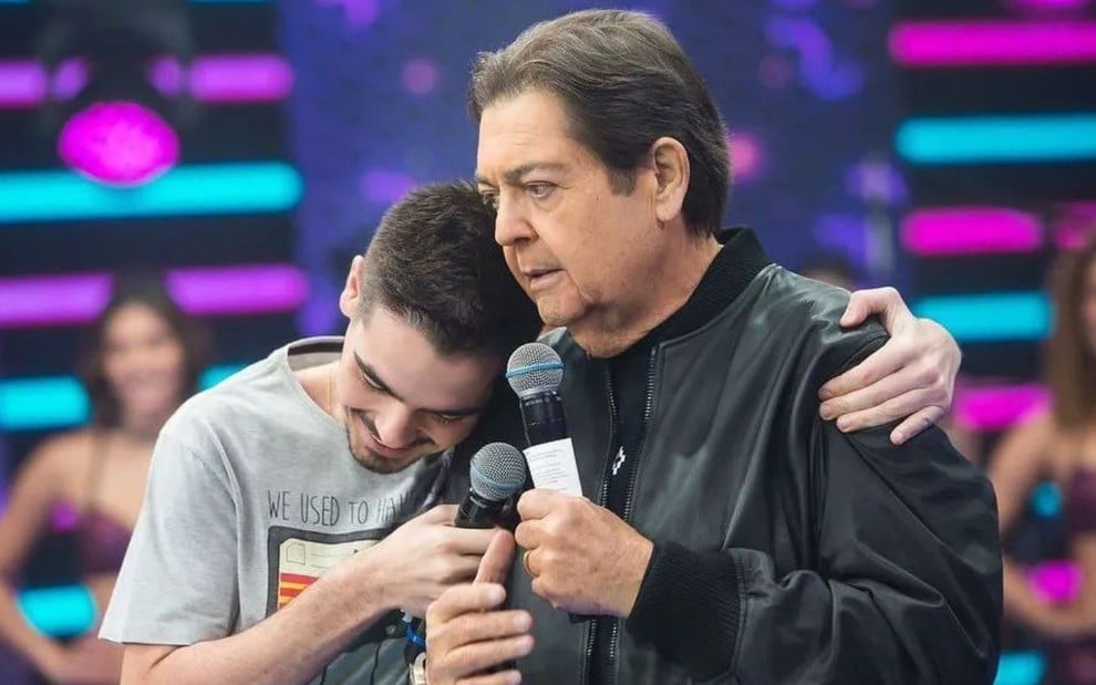 João Silva e Faustão em despedida na Band