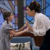 Lavínia (Juju Penido) e Norma (Clarice Niskier) em cena da novela A Caverna Encantada
