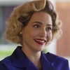 A atriz Letícia Colin como Zélia em cena de Garota do momento