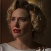 Leticia Colin com expressão séria em cena da novela Garota do Momento