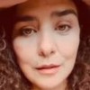 Frames de vídeo publicado por Leticia Sabatella no Instagram; ela aparece de chapéu, com feição triste